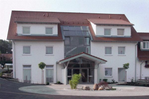 Гостиница Hotel Gasthof Schützen, Лаупхайм